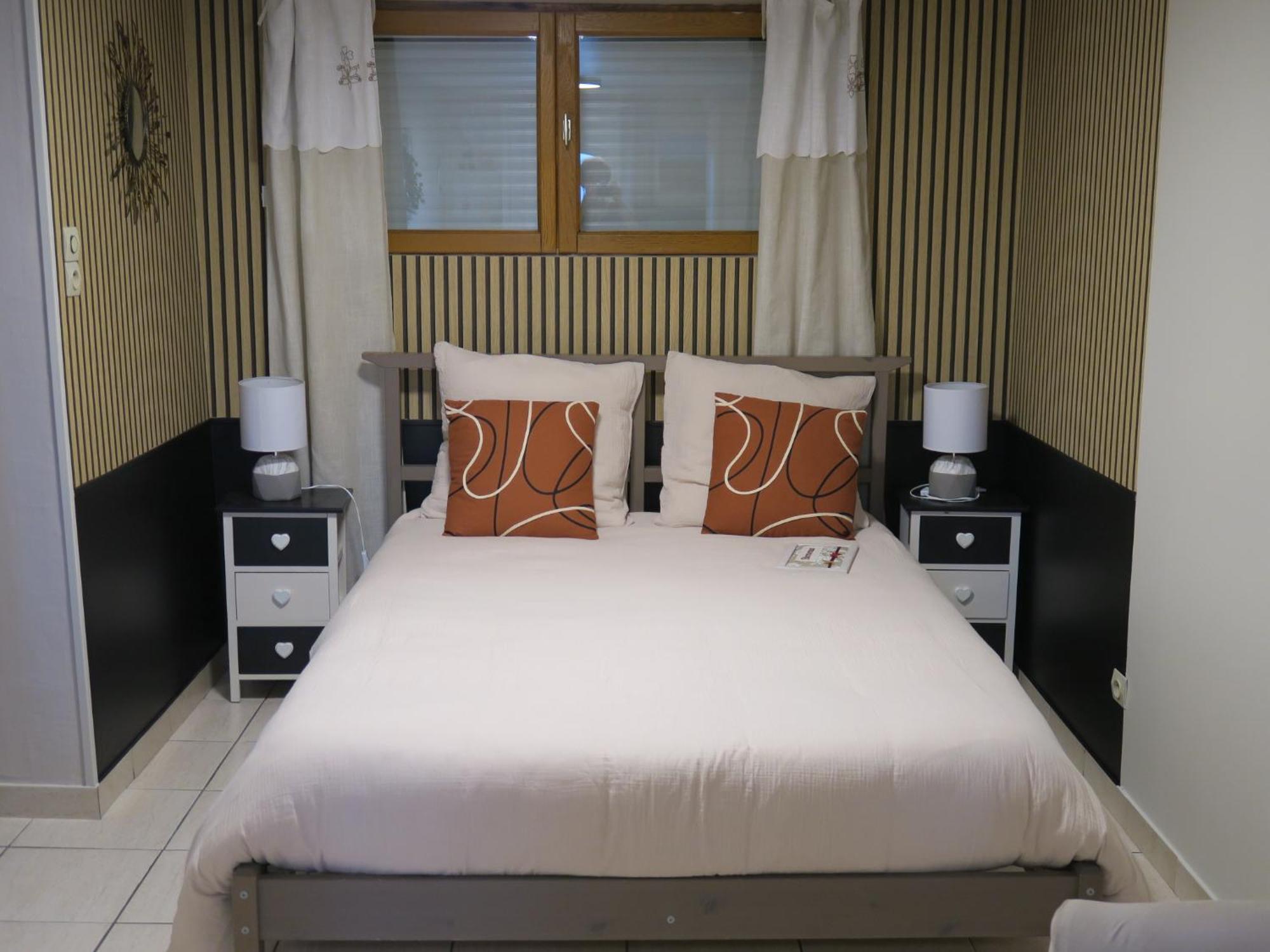 เล กอลลินาด เดอ ชาลง Hotel ชาลงส์-อ็อง-ชองปาญ ภายนอก รูปภาพ